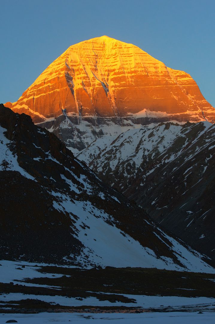 Mount Kailash – The Sacred Mountain No One Can Explain