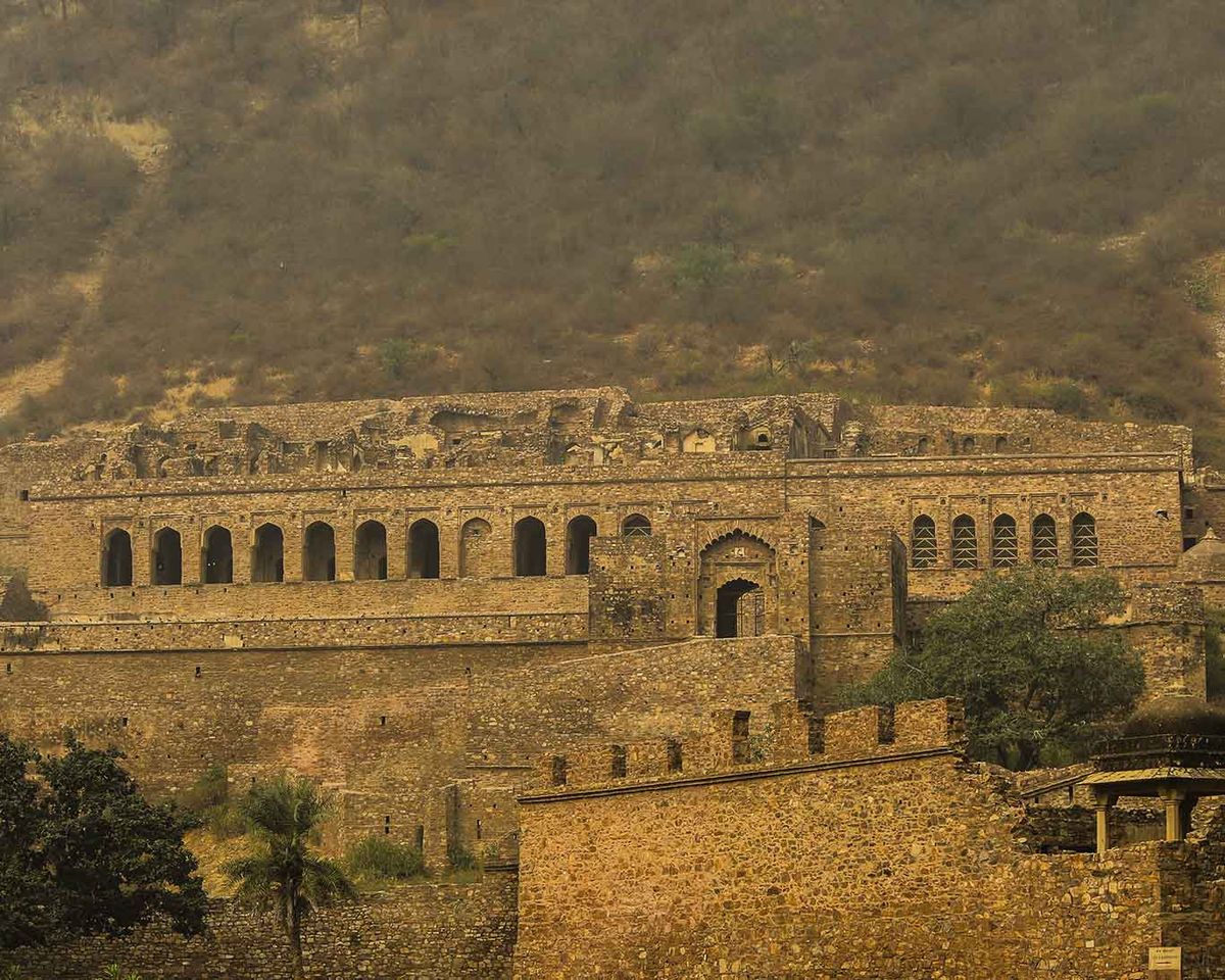 Discovering the Secrets of Bhangarh: A Kingdom Cursed by Magic